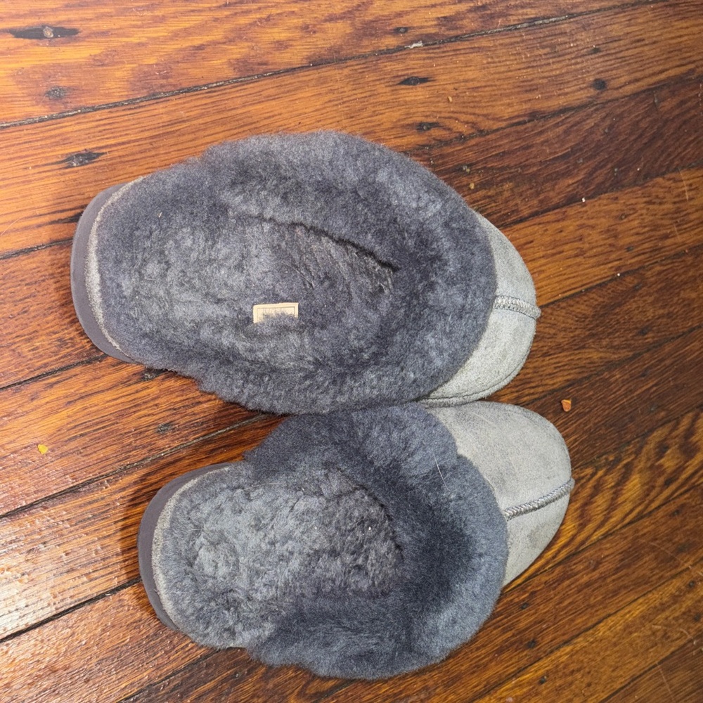BearPaw Gray Suede Slippers - Picture 3 of 7